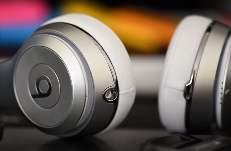 Best Headphones under 100 - Best Versus